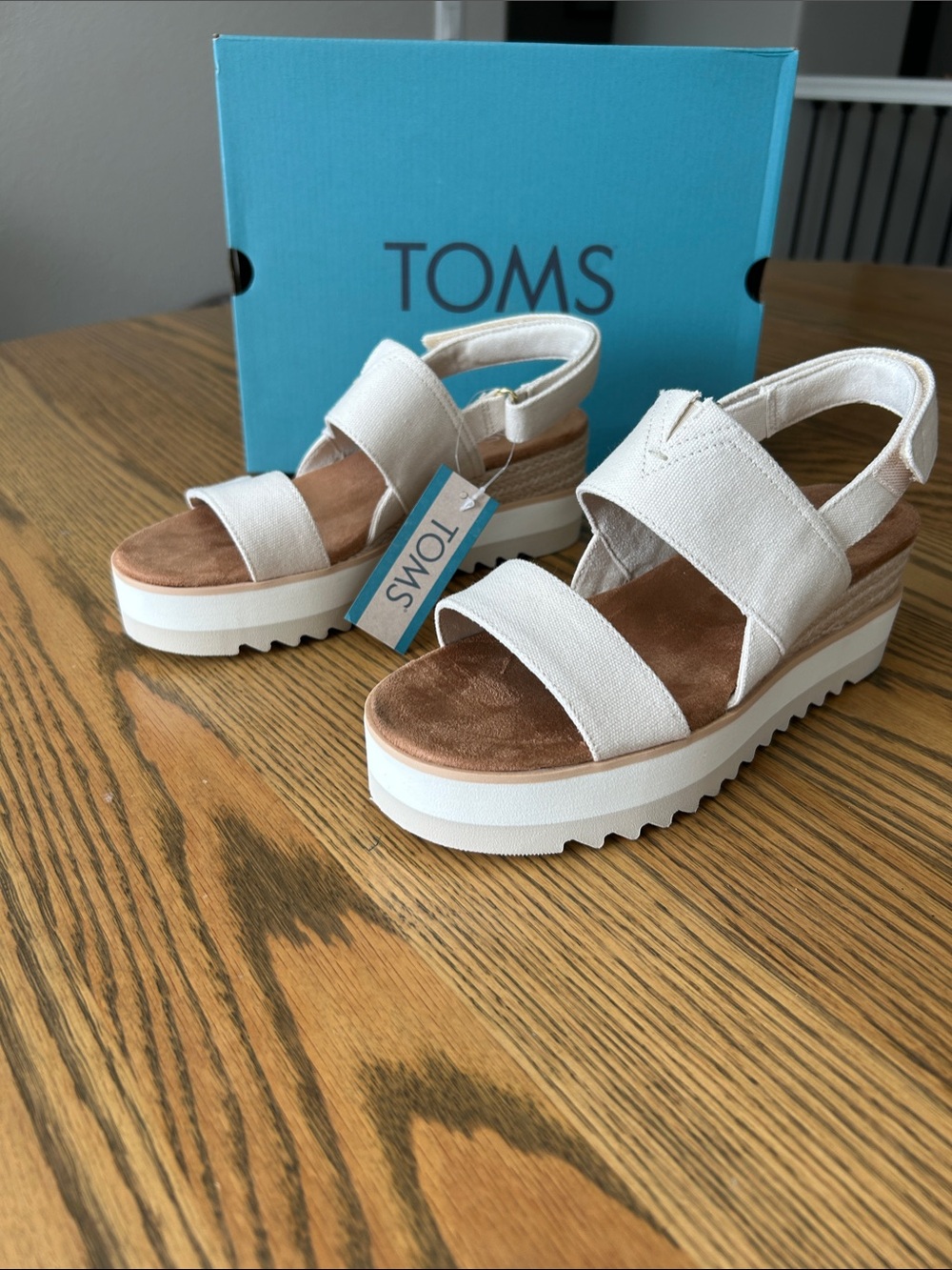 TOMS Emilia Wedge Slingback Sandals, Natural Canvas, size 7, NIB